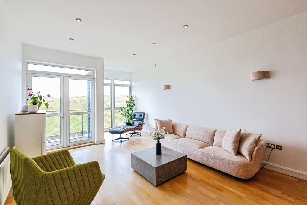 Additional image 6 of 2 bed flat for saleClifton Drive North, Lytham St. Annes FY8