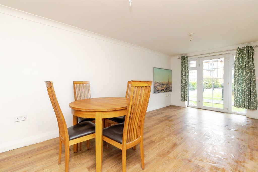 Additional image 4 of 2 bed flat for saleNewland Gardens, Hertford SG13
