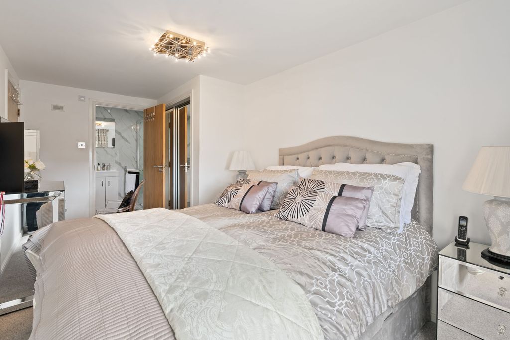 Additional image 11 of 2 bed flat for saleJardine Place, Bathgate EH48