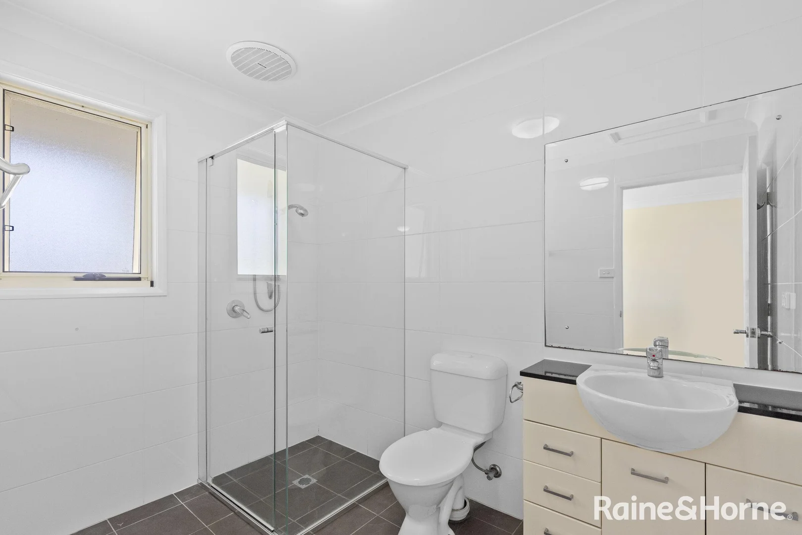 Additional image 9 of 11/5a Burgin Close, Berkeley Vale NSW 2261