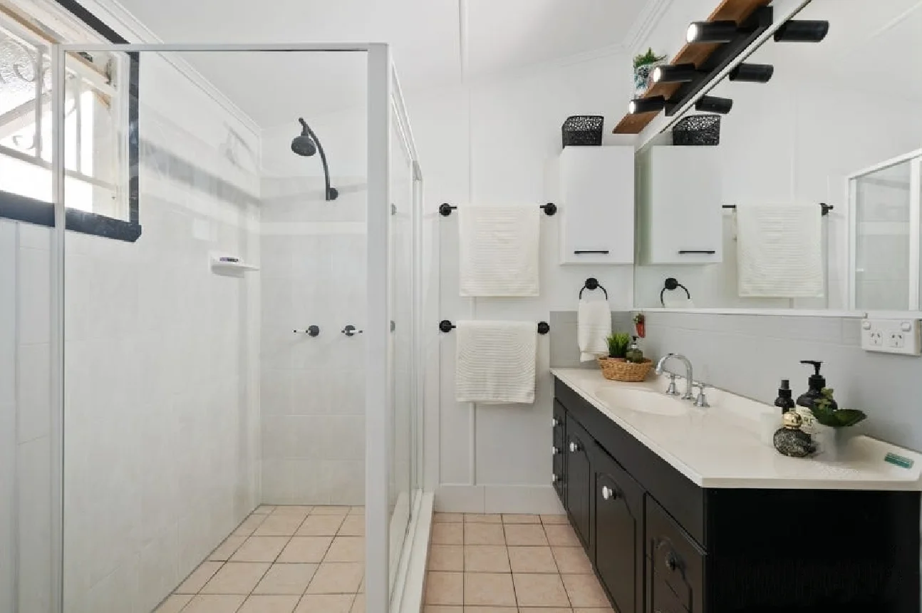 Additional image 3 of 51 Newcastle Street, Fairfield QLD 4103