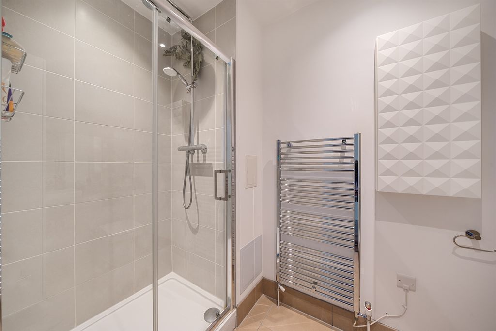 Additional image 9 of 3 bed terraced house for saleReynard Way, Brentford TW8