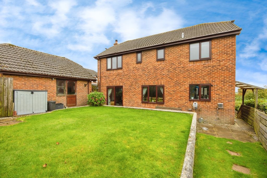 Additional image 12 of 4 bed detached house for saleRoseland Gardens, Bodmin, Cornwall PL31