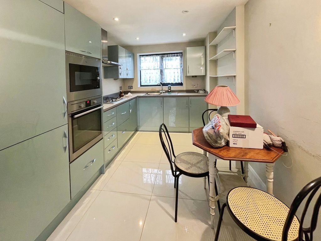 Additional image 3 of 1 bed flat for saleBlenheim Road, Kidlington OX5