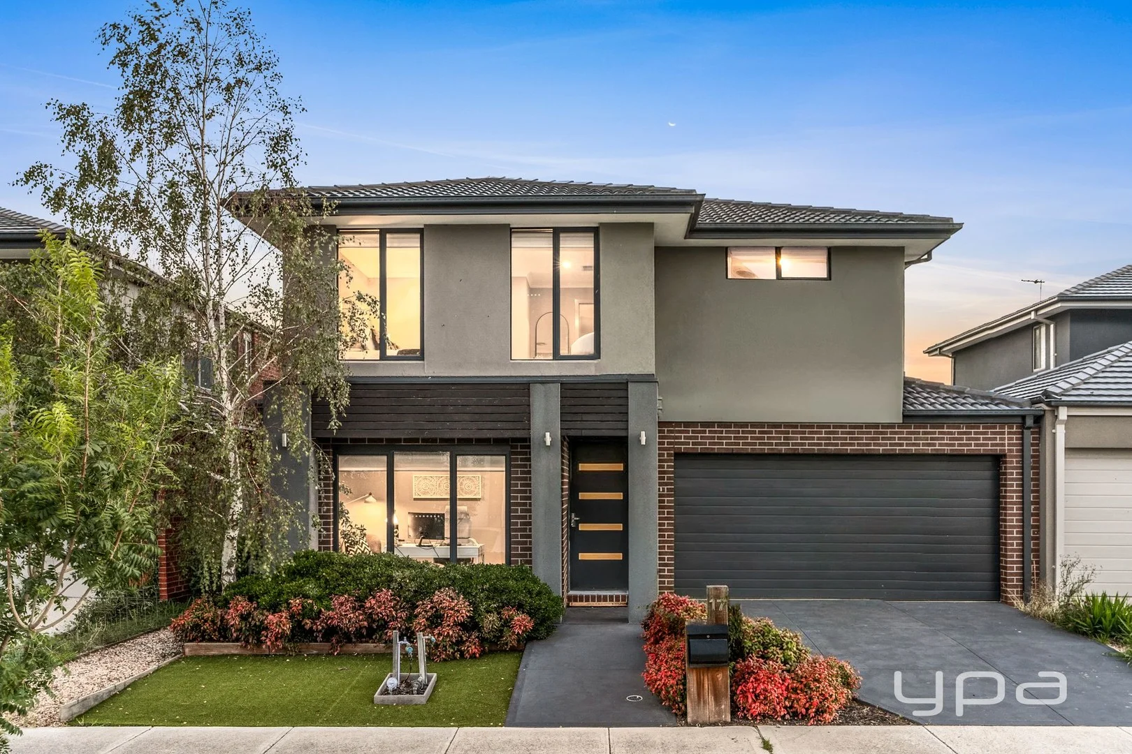17 Leroy Crescent, Point Cook VIC 3030