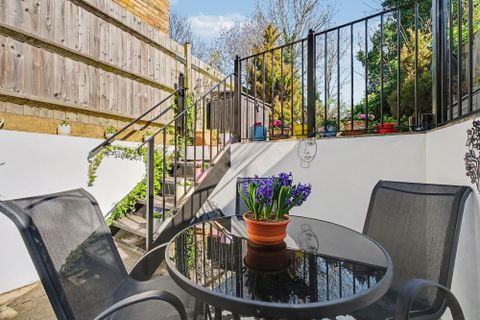 Oakfield Road, London N4