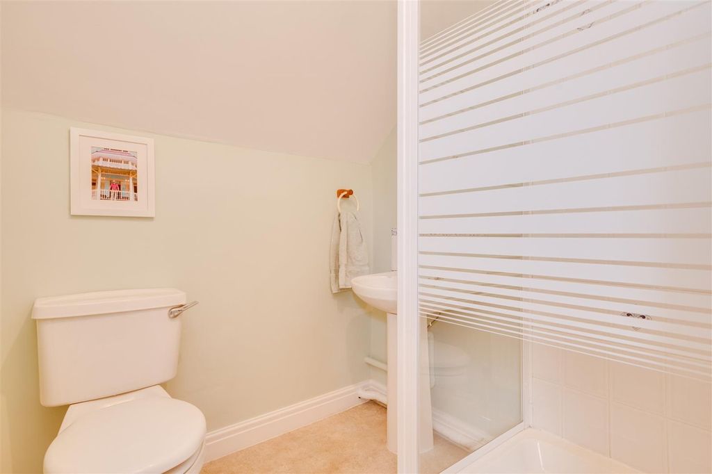 Additional image 21 of 6 bed detached house for saleAcacia Park Drive, Apperley Bridge, West Yorkshire BD10