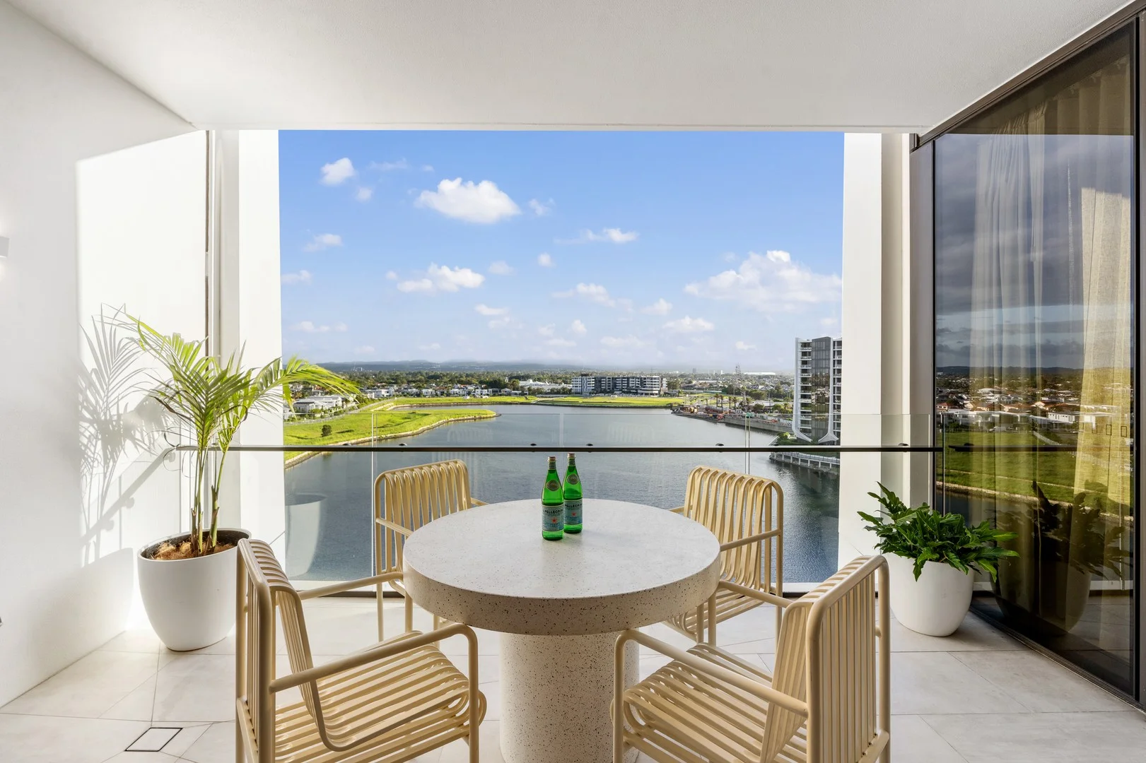 1901/2 The Lanes Boulevard, Mermaid Waters QLD 4218