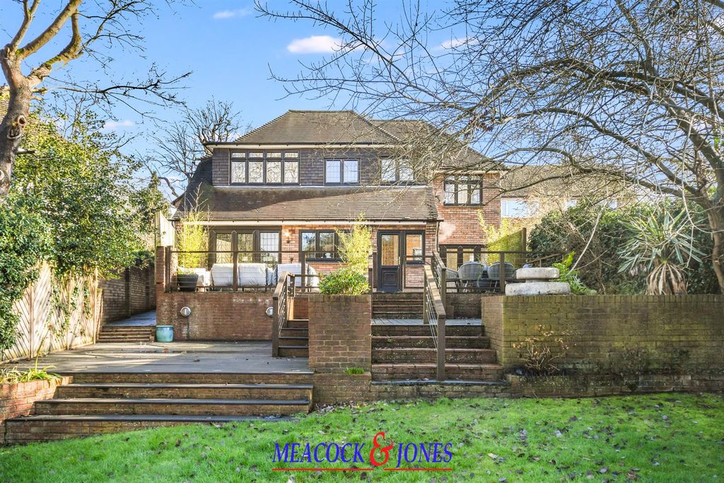Additional image 30 of 5 bed detached house for saleMount Avenue, Hutton Mount, Brentwood CM13