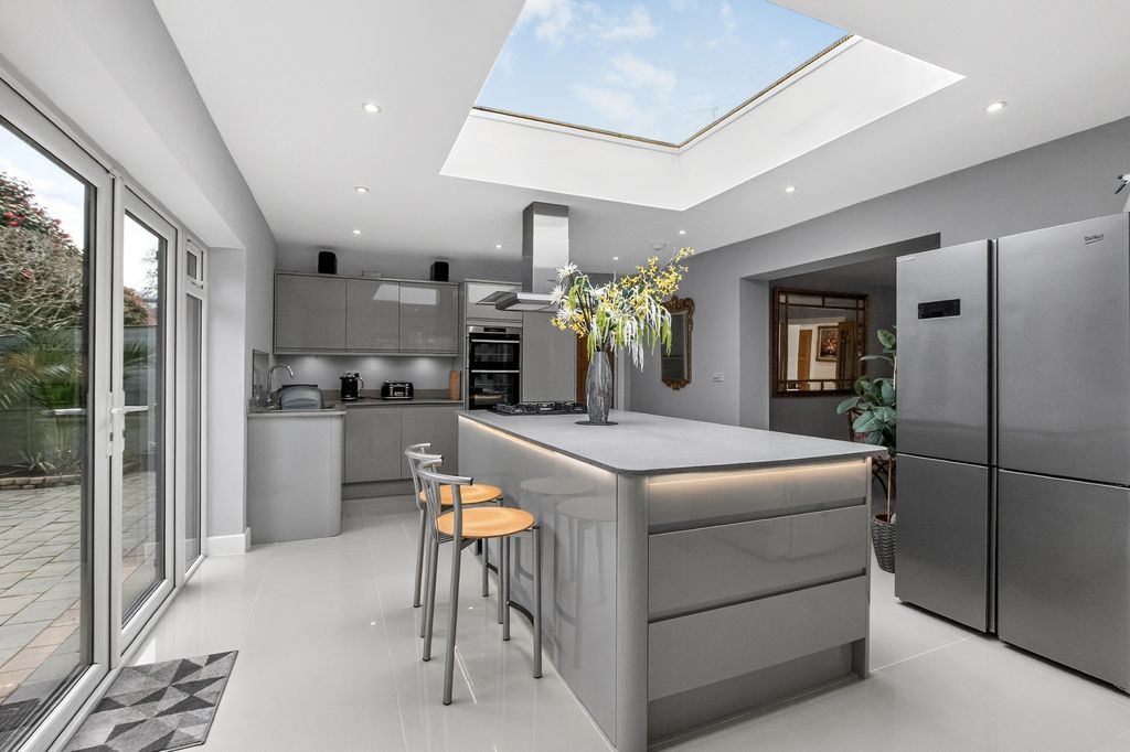 Additional image 3 of 4 bed detached house for salePenrith Road, Bournemouth BH5