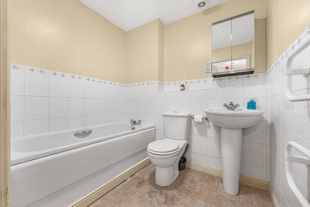 Additional image 11 of 2 bed flat for salePark Street, Bridgend CF31