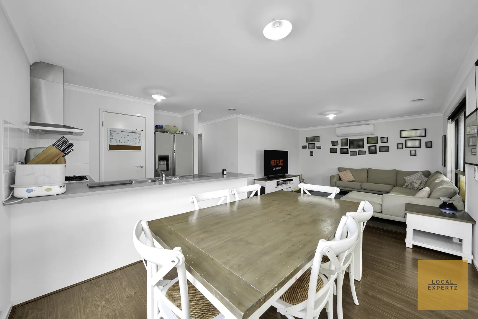 7 Clement Way, Melton South VIC 3338 photo 4
