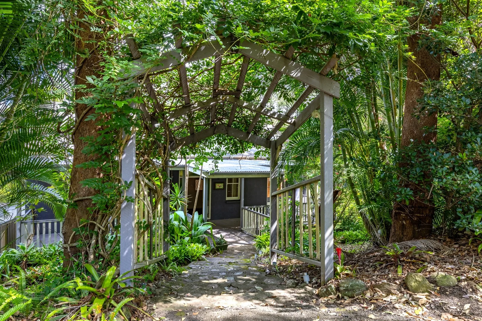 330 Hunchy Road, Hunchy QLD 4555