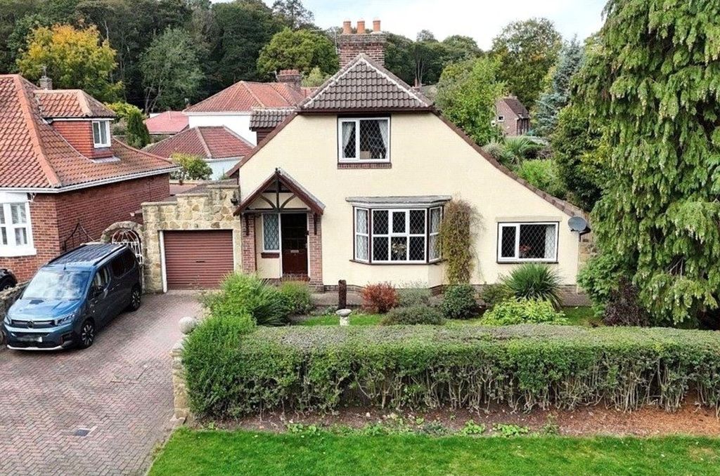 3 bed detached house for saleAxwell Park Road, Blaydon-On-Tyne NE21