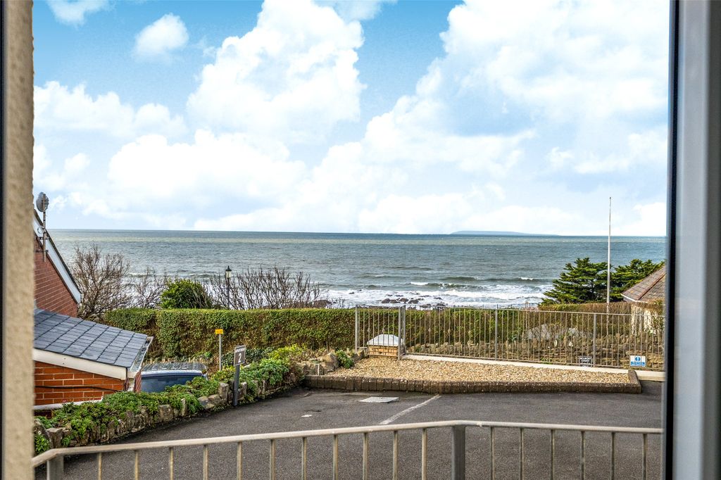 2 bed flat for saleRockfield Road, Woolacombe, Devon EX34 photo 3