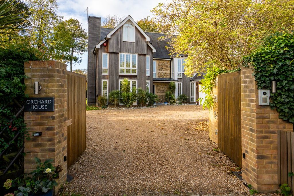 Additional image 3 of 5 bed detached house for saleElmwood Close, Broadstairs CT10
