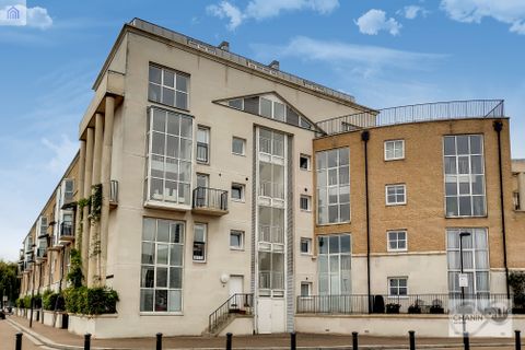 Flat Share, Surrey Quays SE16, Room to rent