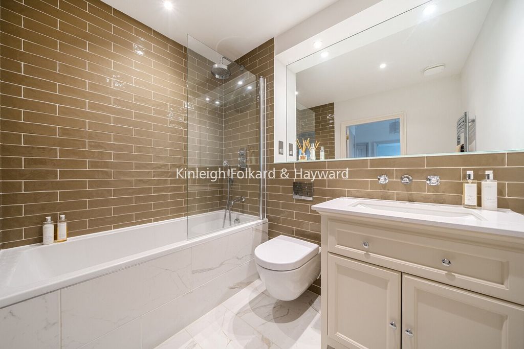 Additional image 13 of 2 bed flat for saleWilloughby Lane, Bromley BR1