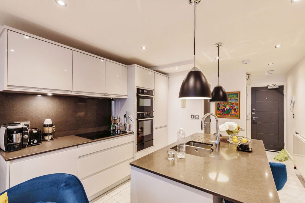 Additional image 10 of 1 bed flat for sale647-655 New South Promenade, Blackpool, Lancashire FY4