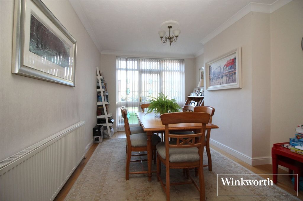 Additional image 4 of 3 bed semi-detached house for saleBullhead Road, Borehamwood, Hertfordshire WD6
