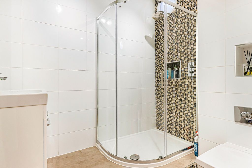 Additional image 10 of 3 bed flat for saleHoneycombe Chine, Boscombe, Bournemouth BH5