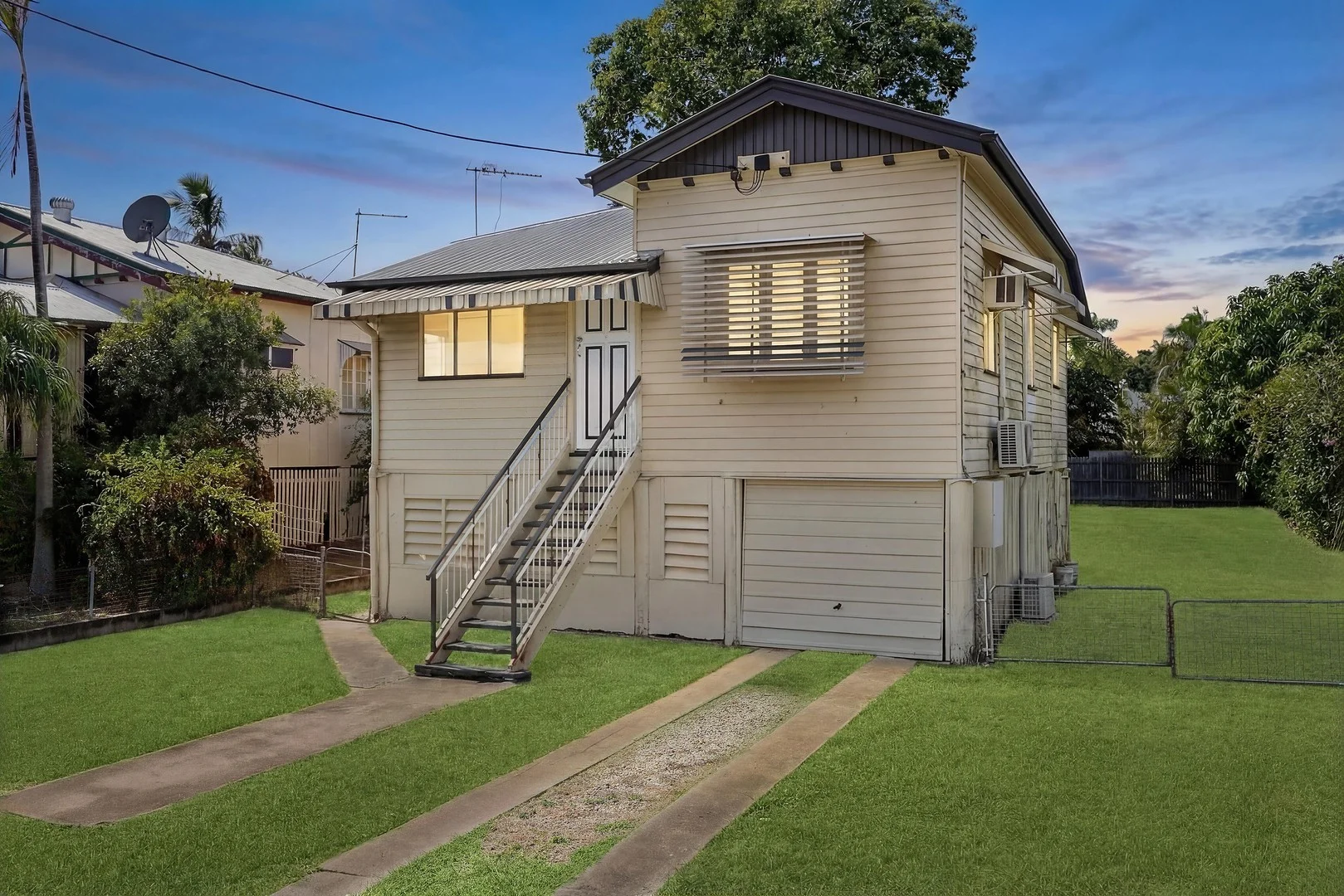 2 Curtis Street, Wandal QLD 4700