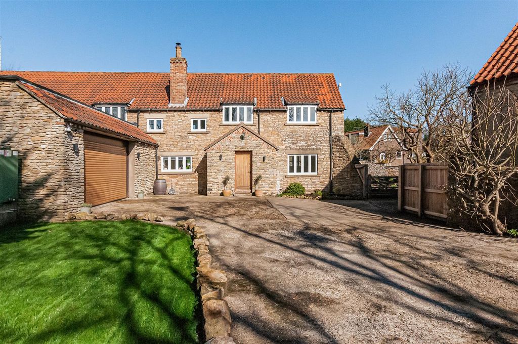 3 bed barn conversion for saleThe Old Barn, Westgate, North Newbald, York YO43 photo 2