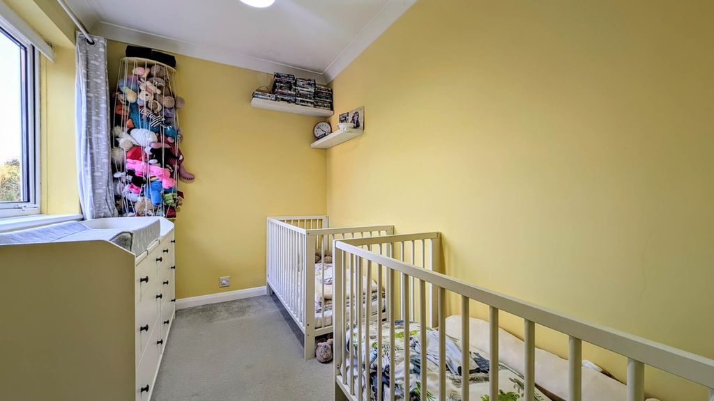 Additional image 6 of 2 bed flat for saleHollybrook Court, Bordon, Hampshire GU35