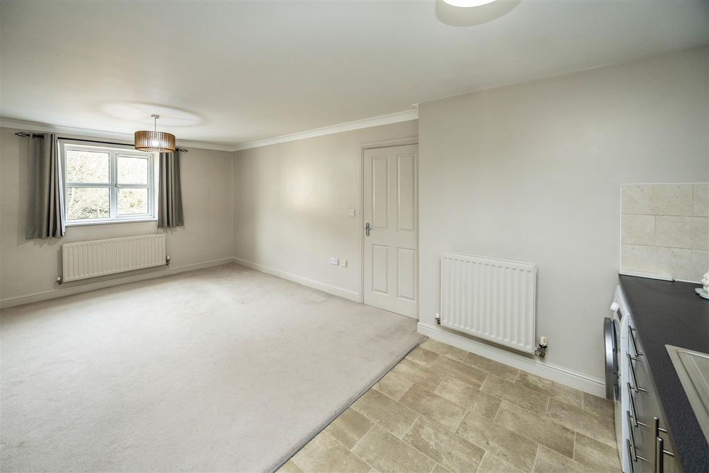 Additional image 5 of 2 bed flat for saleCroft Court, Brighouse HD6