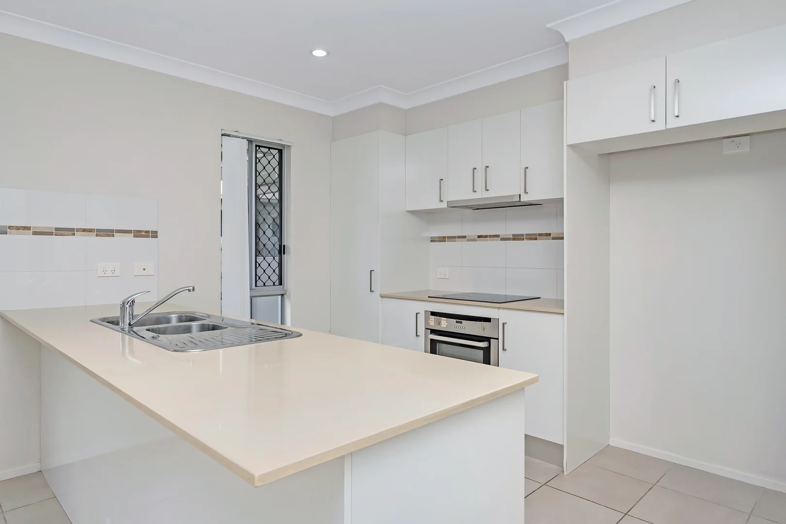 Additional image 2 of 38 Yass Circuit, Kelso QLD 4815