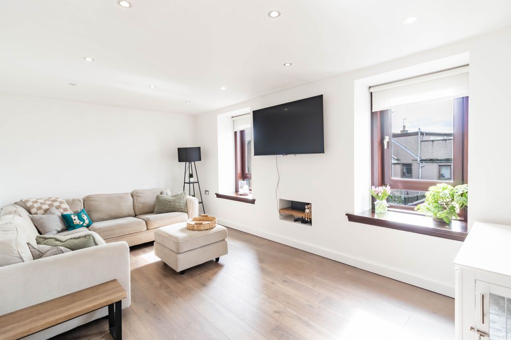 3 bed flat for saleBlackfriars Street, Montrose DD10