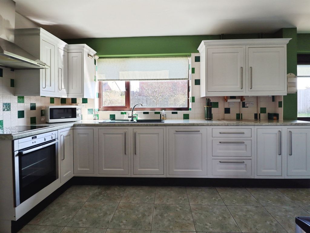 Additional image 9 of 3 bed detached house for saleBeech Grove, Porthcawl CF36