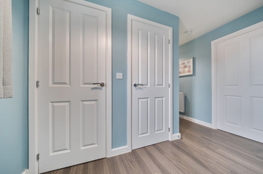 Additional image 5 of 2 bed flat for sale18 Penrhyn Way, Grantham, Lincolnshire NG31