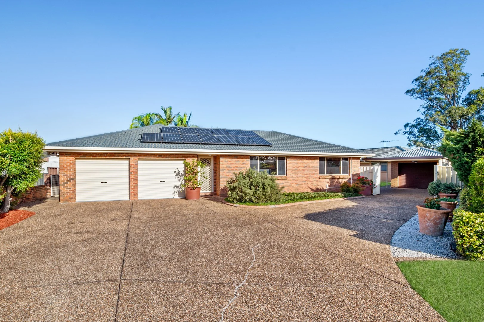 15 Kestrel Place, Ingleburn NSW 2565