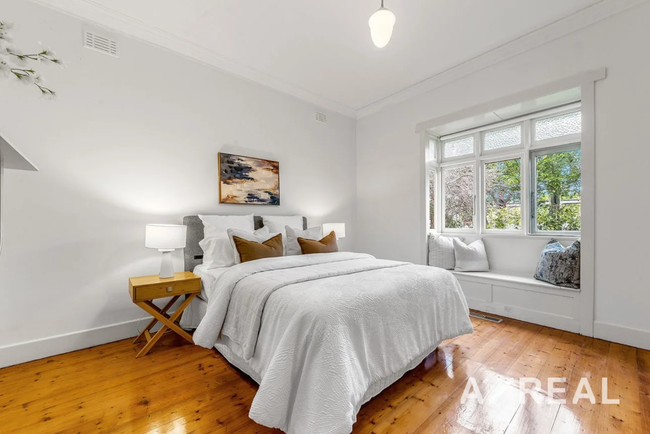 6 Shepparson Avenue, Carnegie VIC 3163 photo 2