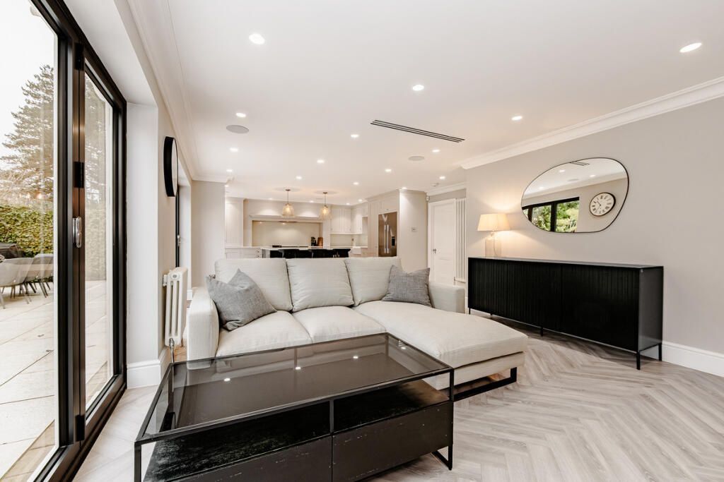 Additional image 13 of 4 bed detached house for saleLongaford Way, Hutton Mount, Brentwood CM13