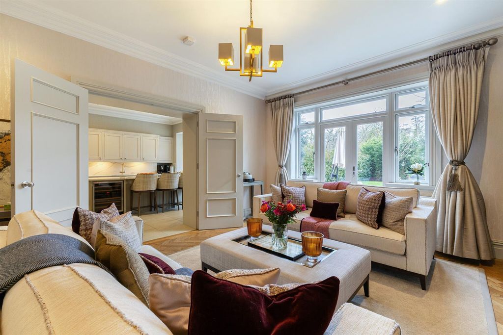 Additional image 8 of 5 bed terraced house for saleDrift Road, Winkfield, Windsor SL4