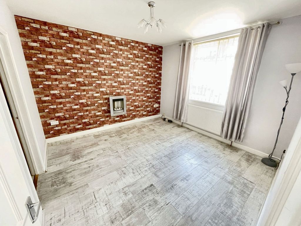 2 bed flat for saleArnold Street, Boldon Colliery NE35 photo 3