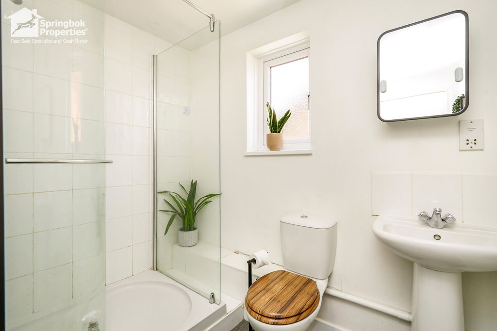 Additional image 15 of 4 bed detached house for saleTudor Way, Brackley, Northamptonshire NN13