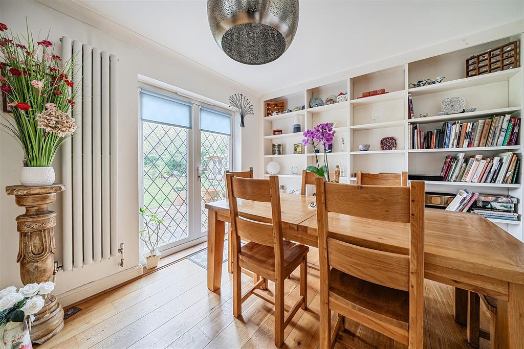 Additional image 8 of 5 bed detached house for saleNewmans Close, Broadstairs CT10