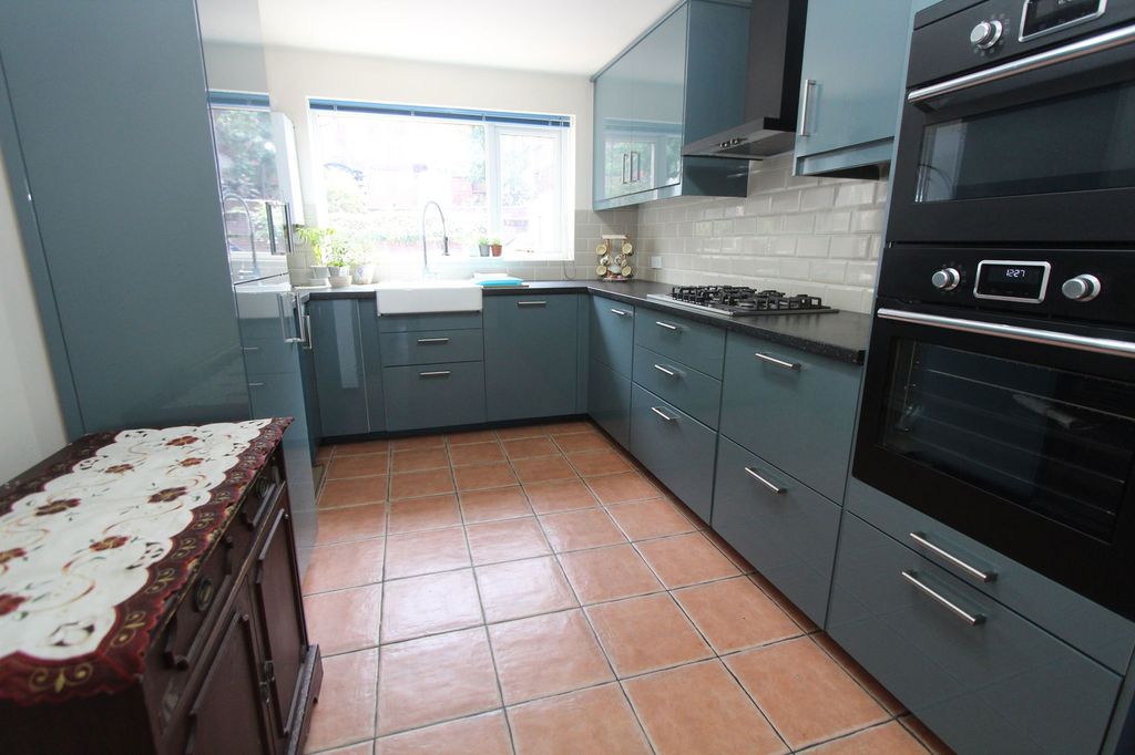 Additional image 2 of 5 bed detached house for saleNorth View Drive, Brierley Hill DY5