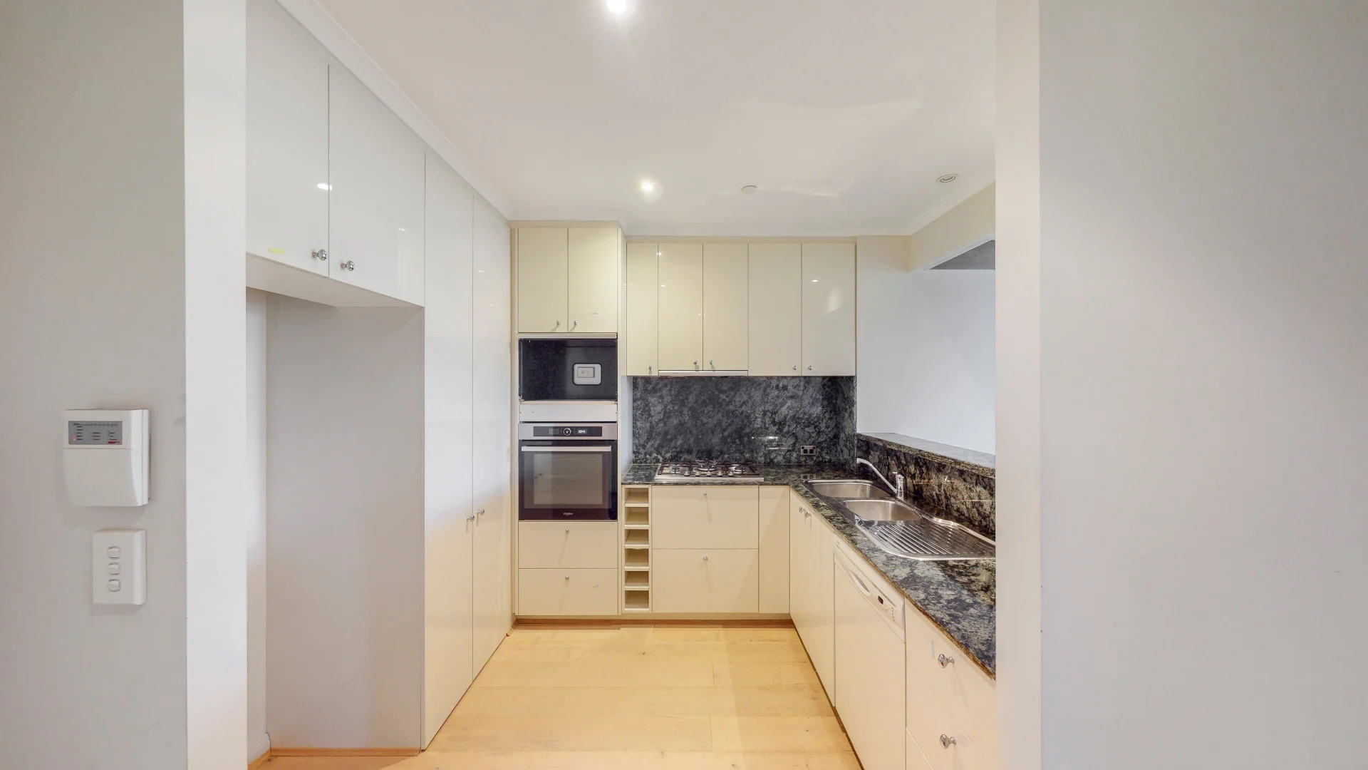 Additional image 2 of T03/127 Beach Street, Port Melbourne VIC 3207