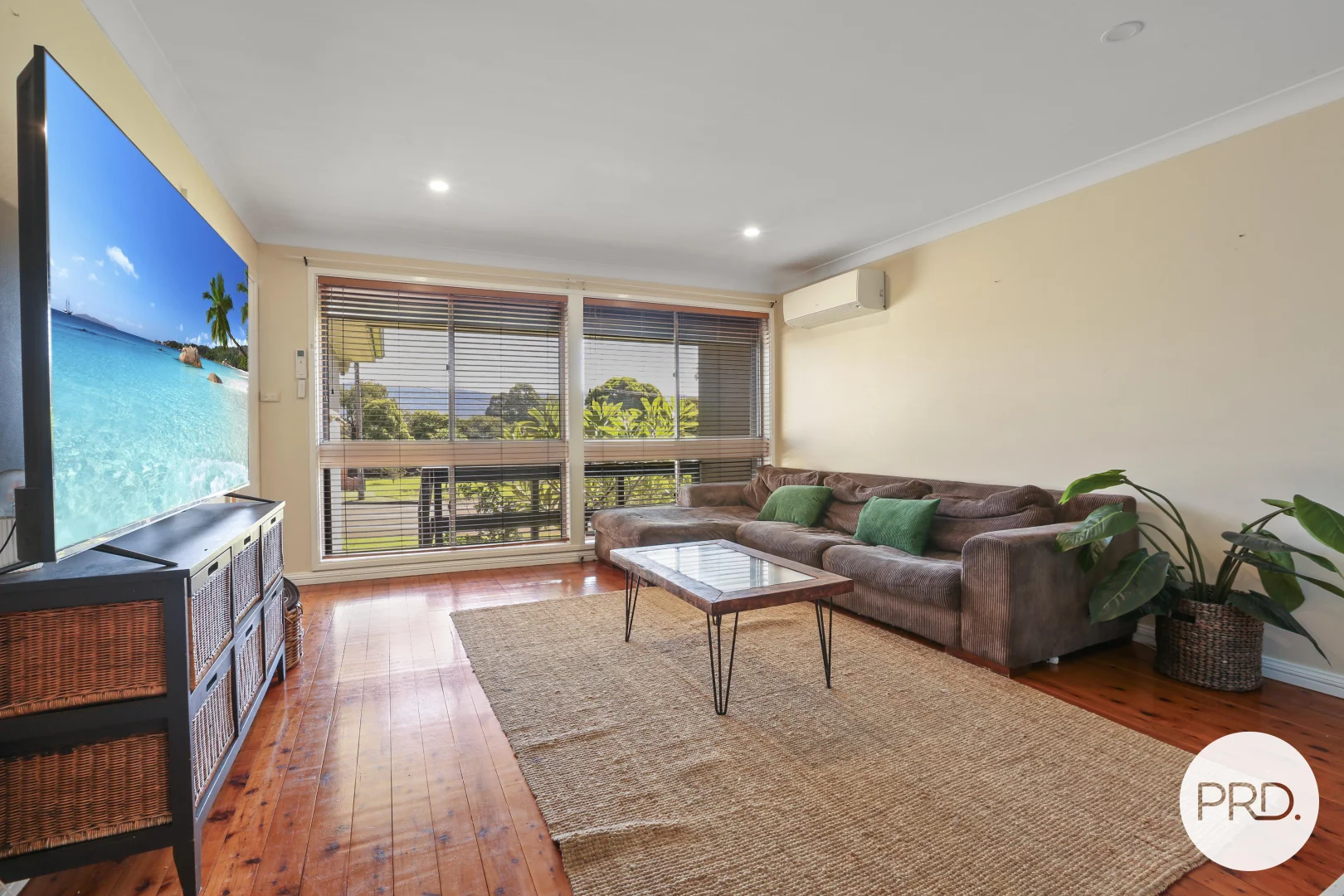 9 Compton Street, Dapto NSW 2530 photo 4