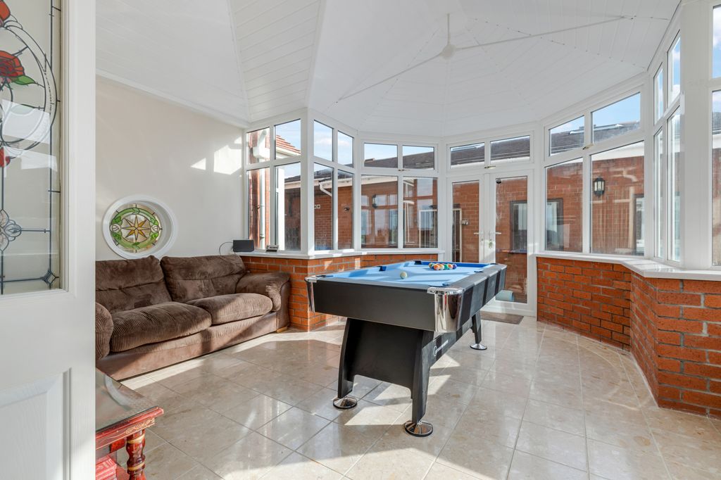 Additional image 4 of 5 bed detached house for saleQueens Promenade, Bispham FY2