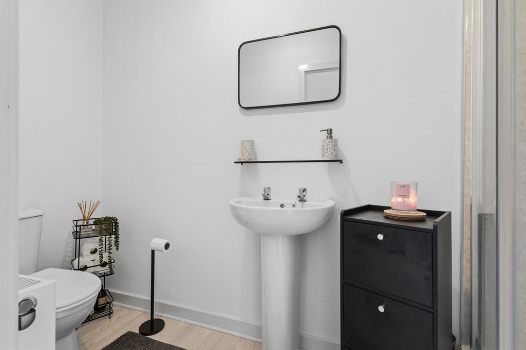 Additional image 10 of 3 bed flat for saleBridge Street, Galston KA4