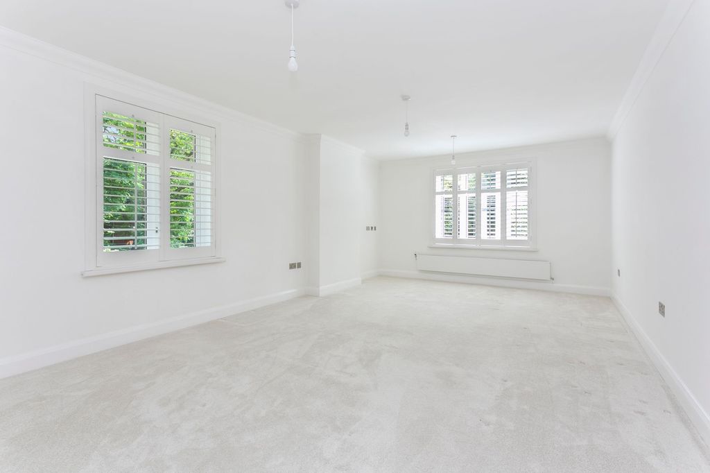 Additional image 3 of 2 bed flat for saleAscot Corner, Ascot SL5