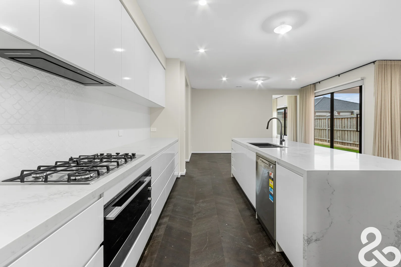 36 Canning Drive, Mickleham VIC 3064 photo 2