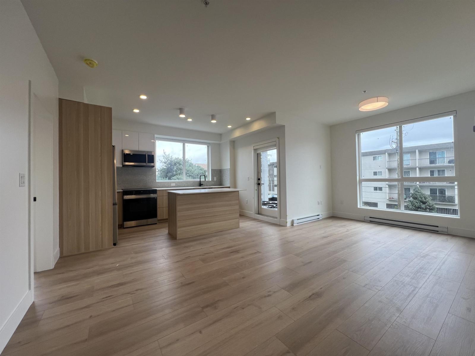 233 20769 FRASER HIGHWAY