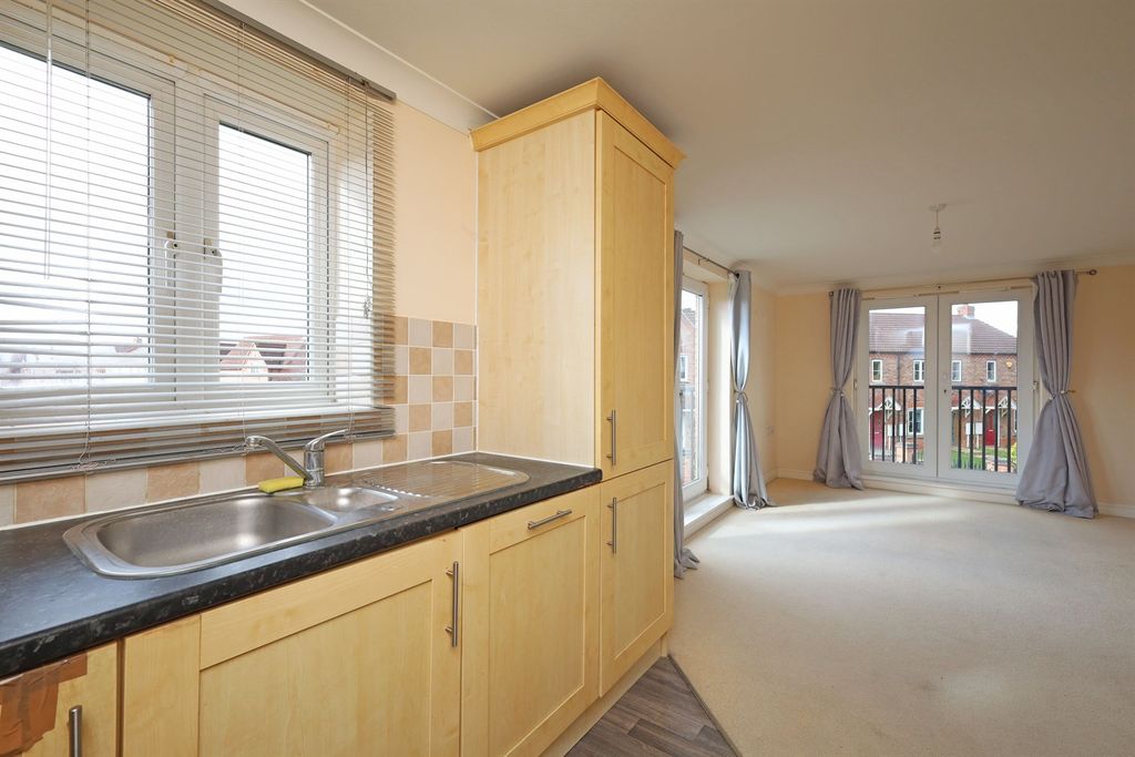 Additional image 8 of 1 bed flat for saleSt Thomas Drive PE21