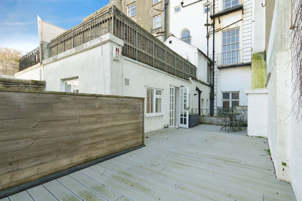 Additional image 20 of 3 bed flat for saleSussex Square, Brighton BN2